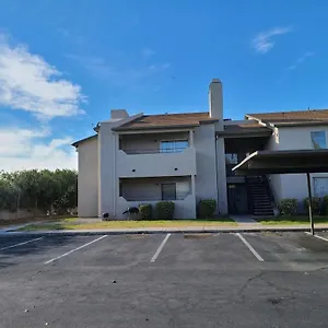 https://2bed-1-bath-condo-near-nellis-afb-the-strip.las-vegashotels.net